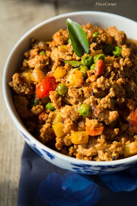 Spicy Indian Ground Turkey With Mixed Vegetables Turkey Keema, Mix Vegetable Recipe, Turkey Curry, Keema Recipes, Minced Beef Recipes, Ground Turkey Recipes Healthy, Healthy Ground Turkey, Oven Roasted Turkey, Ground Chicken Recipes