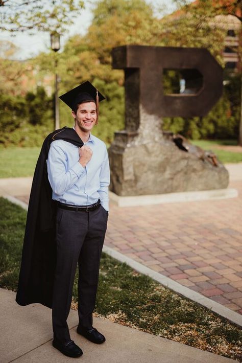 Guys Graduation Outfits, Graduation Preparation, Purdue Graduation, Male Graduation Pictures, Men Graduation Outfit, Male Graduation, Pose Men, West Lafayette Indiana, Grad Portraits