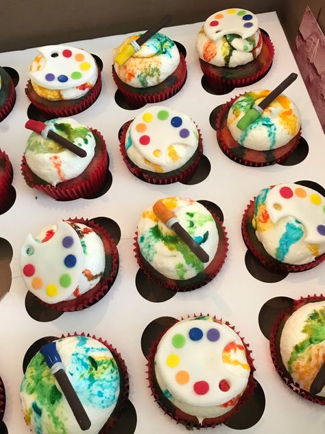 INSTA @ envycupcakes Paintbrush Cupcakes, M M Cupcakes, Art Cupcakes, Artist Cake, Artist Birthday, Party Cupcakes, Painting Brushes, Zoo Birthday, Cupcake Art