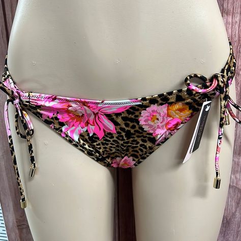 Victoria Secret Swimwear. Bikini Bottom Is Size M. Also Has A Matching Top Sold Separately. Victoria Secret Bathing Suit, 80s Swimwear, Low Waisted Bathing Suits, 90s Wardrobe, Hot Suit, Victoria Secret Swimwear, Barbie Summer, Old Fashion Dresses, Cute Swimsuits