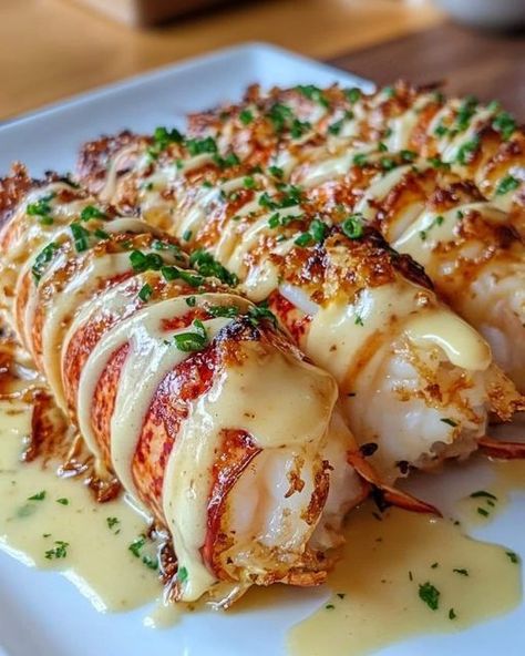 Meals And Munchies Creamy Garlic Butter Sauce, Garlic Butter Lobster, Butter Lobster, Seafood Dinner Recipes, Lobster Dishes, Lobster Recipes Tail, Yummy Seafood, Lobster Recipes, Garlic Butter Sauce