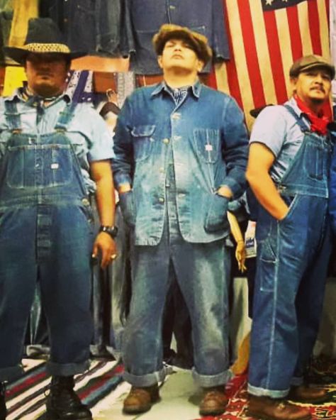 111 Likes, 4 Comments - Rock on (@rockon_on_) on Instagram: “#vintageworkwear #workwear  #vintageclothing #vintagefashion  #vintagestyle #vintagecongkam…” Men In Overalls, Vintage Overalls, Denim Wear, Mens Outfit Inspiration, Rockabilly Fashion, Heritage Fashion, Rock On, Japan Fashion, Denim Outfit