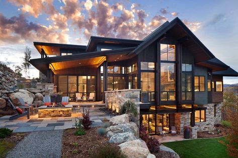 This two-story contemporary mountain home was designed in 2016 by Vertical Arts Architecture, located in Steamboat Springs, Colorado. Contemporary Mountain Home, Home Designs Exterior, Modern Mountain, Steamboat Springs, Hus Inspiration, Design Exterior, Mountain Homes, Contemporary House Design, घर की सजावट