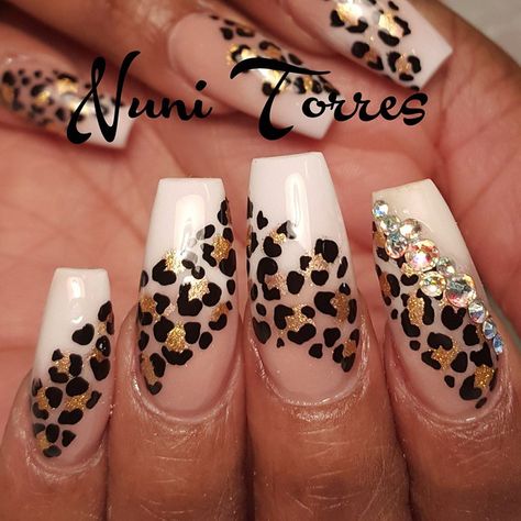 I LOVE AVON!!. When you are ready to fall in love also visit my site at htps://avonwithrhonda.com to explore ALL that Avon has to offer! Newest Nail Trends 2023, Leopard Print Nail, Cheetah Nail Designs, Fingernail Art, Animal Print Nails Art, Long Nail Art, Cheetah Nails, Leopard Print Nails, Leopard Prints