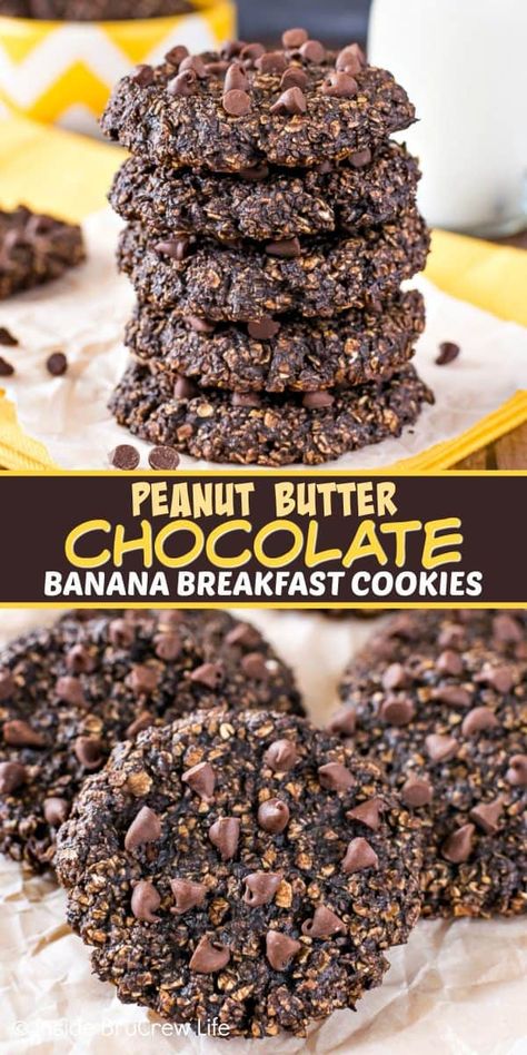 Peanut Butter Chocolate Banana Breakfast Cookies - enjoy cookies for breakfast when you make these healthy banana cookies. Great recipe to make when you have extra ripe bananas on the counter! #healthy #banana #breakfastcookies #peanutbutter Healthy Banana Breakfast, Healthy Banana Cookies, Peanut Butter Chocolate Banana, Banana Breakfast Cookies, Banana Breakfast Cookie, Cookies For Breakfast, Ripe Banana Recipe, Banana Snacks, Breakfast Cookies Healthy