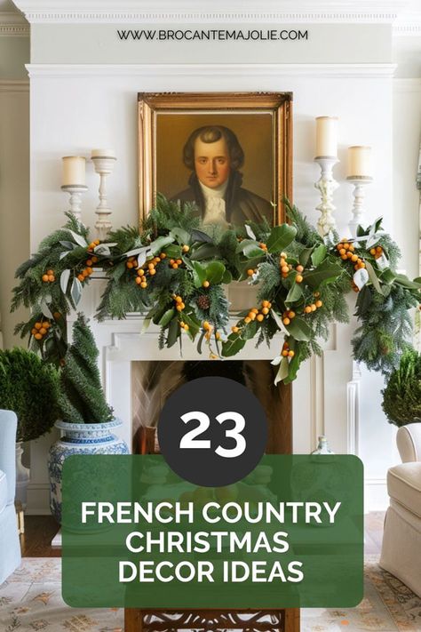 French country Christmas decor: 23 simple and elegant ideas - Brocante Ma Jolie Veranda Christmas Decor Ideas, Christmas Decor 2024 Ideas, English Cottage Christmas Tree, Christmas Craft Night Ideas, French Country Fall Decor, Country Farmhouse Porch, Country Christmas Decor Ideas, Southern Christmas Decorations, Christmas Tree In Urn