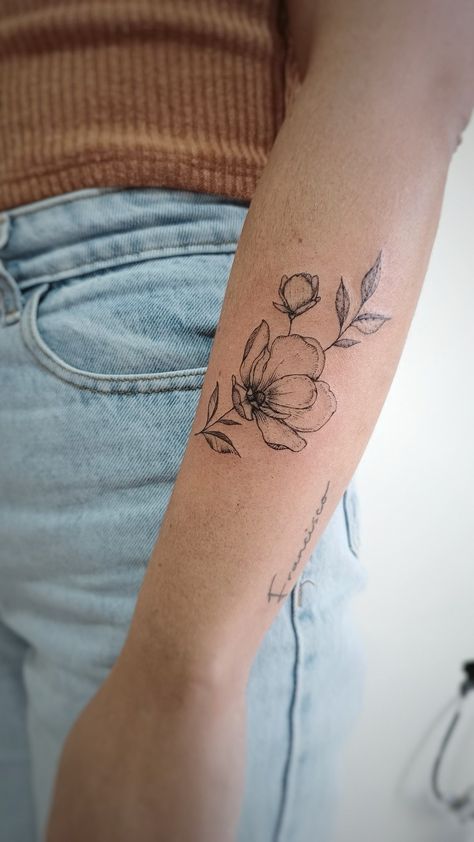 Tattoo floral | Design by  Yamile Unger | Design by  Delanie Kline Magnolia Tattoo Wrist, Floral Arm Piece, Magnolia Arm Tattoos For Women, Magnolia Line Tattoo, Floral Tattoo Fine Line, Magnolia Tattoo Fine Line, Womens Flower Tattoos, Forearm Floral Tattoos For Women, Fine Line Magnolia Tattoo