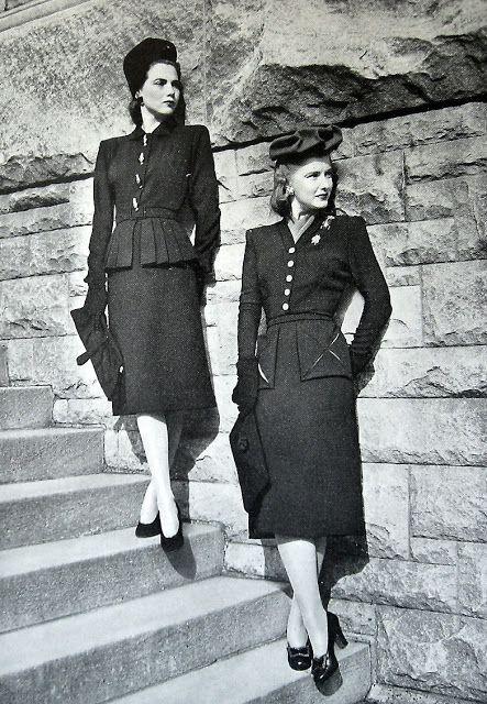 Nettie Rosenstein Peplum Dresses, 1942 Style Année 20, Forties Fashion, 1940s Women, 1940s Woman, 1940s Outfits, Fashion 1940s, Vintage Suits, Celebrity Design, 40s Fashion