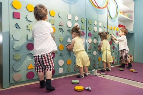 Daycare Room Design, Indoor Playground For Kids, Kids Lab, Indoor Playroom, Playground For Kids, Kindergarten Interior, Preschool Designs, Daycare Design, Kids Cafe