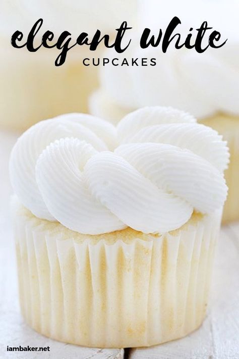 Easy Cupcake Recipe, Frost Cupcakes, Easy Cupcake Recipes, I Am Baker, Cupcake Decoration, White Cupcakes, Easy Cupcakes, Buttercream Recipe, Cupcake Recipe