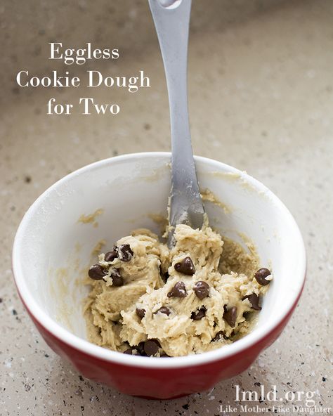 This eggless cookie dough for two is easy to whip up and makes just a small bowlful of your favorite cookie dough treat without any eggs! #lmldfood Cheat Snacks, Cookie Dough For Two, Cookie Dough For One, Eggless Cookie, Eggless Cookie Dough, Brownie Desserts, Favorite Cookies, Eat Dessert, Cookie Monster