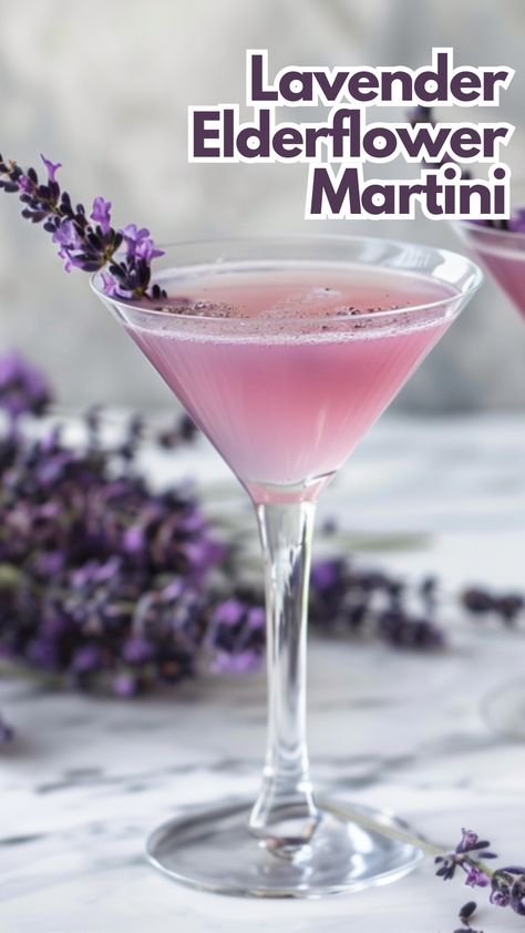 Lavender Elderflower Martini Lavender Elderflower Cocktail, Herby Cocktails, Lavender Cocktail Recipe, Lavender Gin Cocktail, Martini Variations, Botanical Cocktails, Lavender Cocktails, Plant Bar, Elderflower Martini