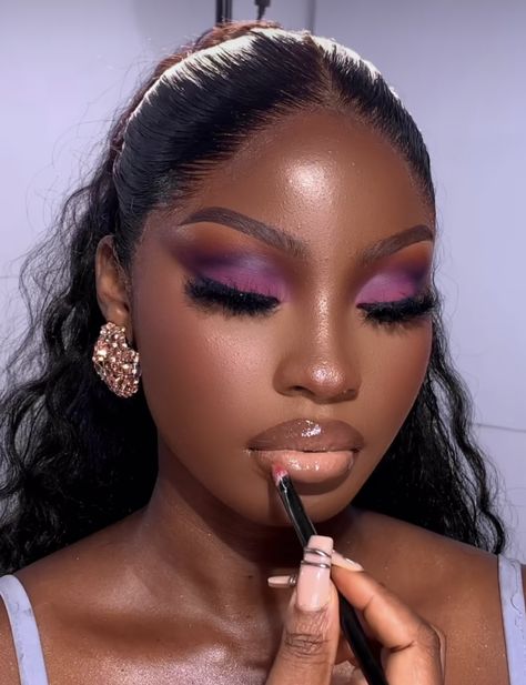 Purple Birthday Makeup Looks, Makeup Ideas Purple Dress, Dark Purple Birthday Dress, Deep Purple Makeup, Soft Purple Makeup Looks, Natural Purple Makeup, Purple Prom Makeup Looks, Dark Purple Makeup Looks, Purple And Gold Eye Makeup