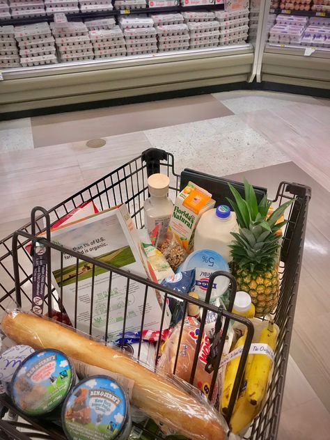 Shopping Aesthetic Grocery, Grocery Store Snapchat Story, Grocery Store Shopping Aesthetic, Grocery Shopping List Aesthetic, Healthy Food Shopping Aesthetic, Groceries Shopping Aesthetic, Shopping Market Aesthetic, Shopping Lists Aesthetic, Grocery Shop Aesthetic