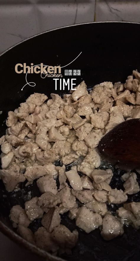 Instagram story ideas by Nancy Gohil: chicken time Cook Instagram Story, Fake Instagram Story Food, Cooking Snapchat Story, Cooking Instagram Story, Cooking Story Instagram, Cooking Stories, Instagram Food Pictures, Barbeque Chicken, Food Captions