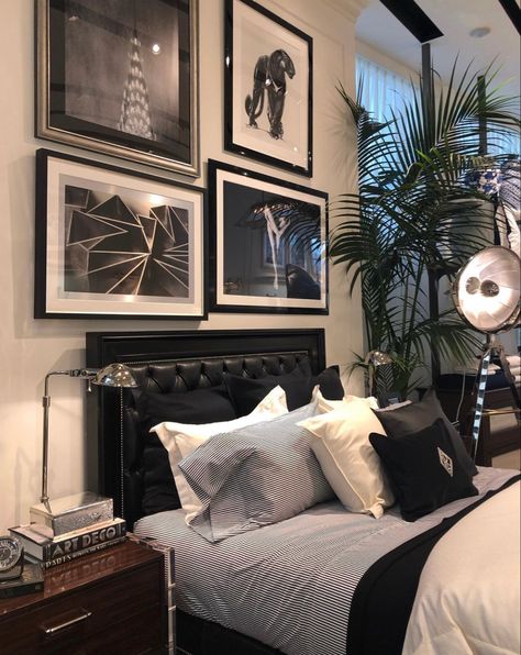 Ralph Lauren Aesthetic Bedroom, Ralph Lauren Aesthetic Home, Bedroom Ralph Lauren, Old Money Decor, Ralph Lauren Interior Design, Room Decor Classy, Bedding Dark, Ralph Lauren Interiors, Ralph Lauren Christmas