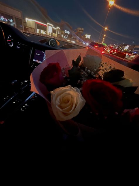 Late Night Aesthetic Flowers, Date Night Pics Aesthetic, Flowers On Date Night, Flower Bouquet From Bf, Date Night Vibes Aesthetic, Flowers In Passenger Seat, Date Flowers Aesthetic, Flowers Boyfriend Aesthetic, Flowers Aesthetic Pics