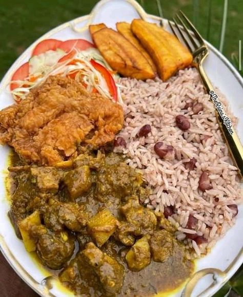 Peas Salad, Rice Peas, Jamaica Food, Carribean Food, Curry Goat, Homemade Comfort Food, Jamaican Cuisine, Jamaican Dishes, Meat Diet