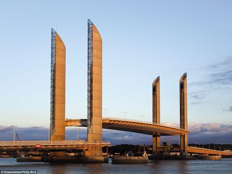 Lift Bridge, Architecture Thesis, Dramatic Background, Eastern Canada, Summer Palace, Kunming, Design Theory, Interesting Buildings, Vertical Lines