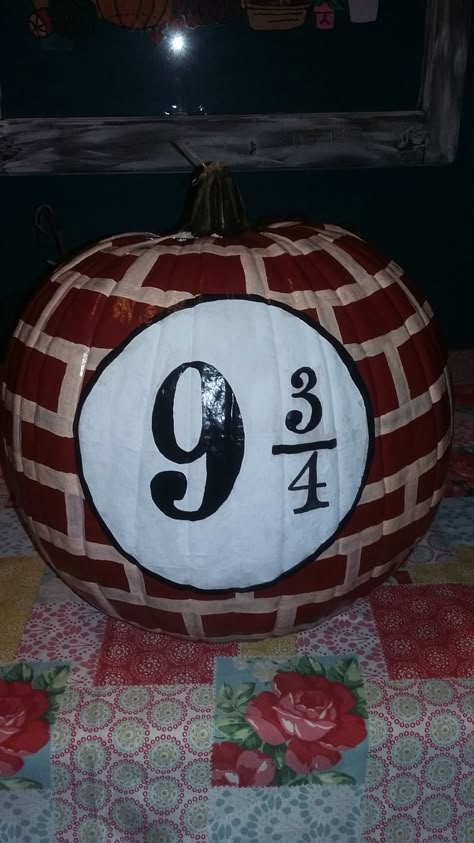 Harry Potter Book Character Pumpkin, Painted Harry Potter Pumpkins, Easy Harry Potter Pumpkin Painting Ideas, Pumpkin Art On Pumpkins, Harry Potter Painted Pumpkins Ideas, Painted Pumpkin Ideas Harry Potter, Harry Potter Storybook Pumpkins, Painting Pumpkins Harry Potter, Painting Pumkins Ideas Halloween