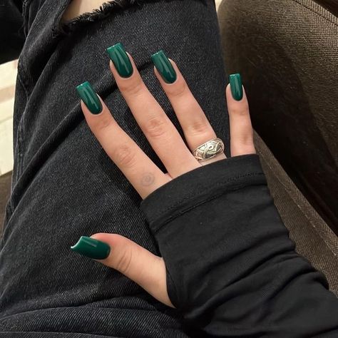 Emerald Nails, Green Acrylic Nails, Green Nail, Work Nails, Nails 2023, Square Acrylic Nails, Fire Nails, Best Acrylic Nails, Square Nails