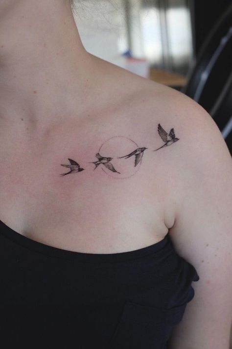 Taiwan Tattoo, Bird Tattoo Sleeves, 2023 Tattoo, Little Bird Tattoos, Clavicle Tattoo, Tiny Bird Tattoos, Bird Tattoos For Women, Vogel Tattoo, Tattoo Mini