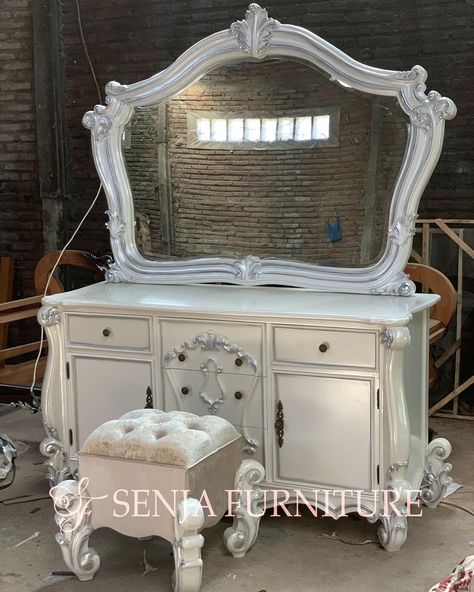 Meja Rias Mewah Bedroom Putih Mutiara✨ . Info & business: ☎ Whatsapp: +6285601575704 (PT. Senja Furniture Jepara) 📩 Email: senjafurniturejepara@gmail.com . #furniturejakarta #furniturejepara #furnituresurabaya #bedroomfurniture #furnitureminimalist #mejariasminimalis #mejariasmewah #mejariasduco #mejariasjati #mejariasukir #m͏e͏j͏a͏r͏i͏a͏s͏ #mejariasshabby Gmail Com, A R, Bedroom, Furniture