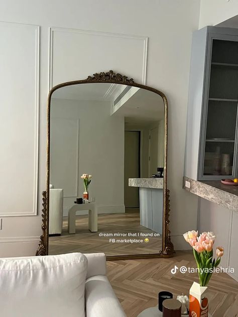 Anthropology Bedroom, Anthropology Mirror, Gold Mirror Bedroom, Gold Mirror Living Room, Mirrors In Living Room Ideas, Mirror Boho Decor, Big Mirror In Bedroom, Mirror Boho, Boho Mirror