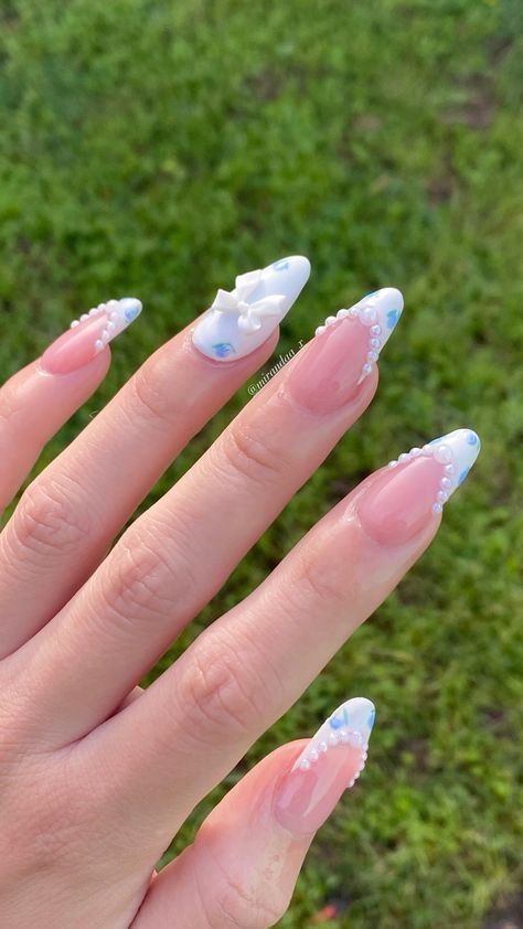 Blue Nails W Flowers, Dainty Blue Nails, Light Blue Nails With Charms, Light Blue Floral Nails, Cinderella Blue Nails, Blue Coquette Nails, Blue Nails Flower, Nails Rounded, Cinderella Nails