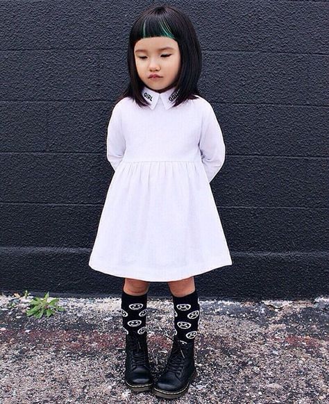 Toddler Doc Martens Outfits, Kids Doc Martens, Doc Martens Outfits, Fashionista Kids, Martens Outfit, Cool Kidz, No Tricks Just Treats, Doc Martens Style, Doc Martens Outfit