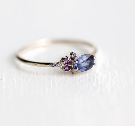 Lindo Look Grunge, Antique Engagement Ring, Diy Jewelry Inspiration, Purple Sapphire, Diy Schmuck, Diamond Cluster Ring, Pretty Jewellery, Jewelry Diy, Girly Girl