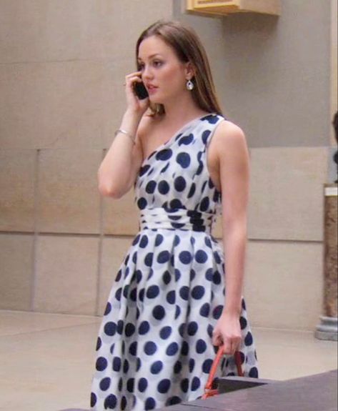 Blair Best Outfits, Blair Style Waldorf, Blair Waldorf In Paris, Blair Waldorf Outfits Casual, Blair Waldorf Summer Outfits, Private School Outfit, Blair Core, Gossip Girl Outfits Blair, Blair Outfits