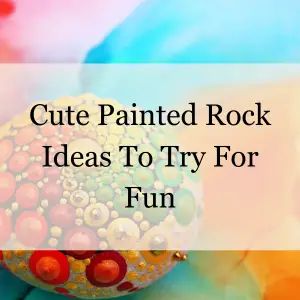 Check out these lovely cute painted rock ideas! They are beautiful and fun to try. Painting rocks is a great craft to try and accessible for many! Circle Rock Painting Ideas, Stone Painting Ideas Creative Rock Art, Rocks Painted Ideas, Christmas Rock Painting Ideas Easy, Painting Rocks Ideas Easy, Small Rock Painting Ideas, Cool Rock Painting Ideas, Painted Rock Ideas, Diy Rock Art