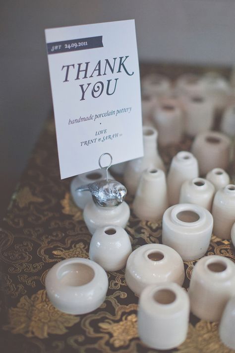 Im not good at pottery, but I love this. Ceramic Vases Wedding Table, Wedding Ceramics Decoration, Ceramic Wedding Gifts For Guests, Ceramic Wedding Favors Handmade Pottery, Pottery Favors, Wedding Gift Pottery, Ceramic Wedding Favours, Ceramic Wedding Decor, Wedding Pottery Ideas