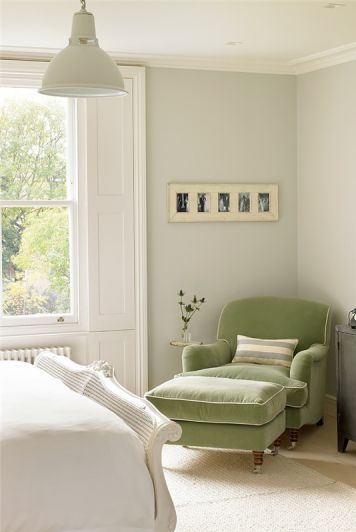 Sage Green Bedroom, غرفة ملابس, Green Rooms, Green Chair, Bedroom Green, Design Case, Bedroom Colors, My New Room, Home Fashion