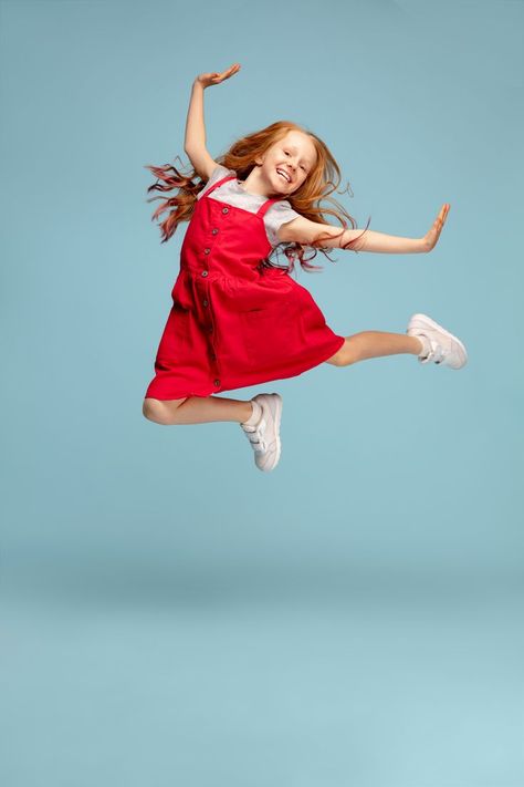 kid girl jumping Kids Studio, Happy Children, Photoshoot Studio, Kids Photoshoot, Studio Photoshoot, Poses References, School Children, Studio Background, Studio Photo