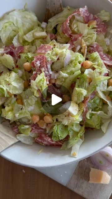 The Herb Coterie on Instagram: "🥗 The Viral Kardashian Salad 🥗

🍽️ Based on a salad from the La Scala restaurant - comes together in less than 5 minutes 

🧅🧂 The vinaigrette dressing measurements don’t have to be perfect - I always add an onion shallot to mine along with red pepper flakes…gives it the right amount of zing! 

📩 Share with all your salad lovers & follow me on Instagram @theherbcoterie for more easy recipes 🫶

#viral #kardashian #salad #lascala #easyrecipes" Kardashian Salad, Kardashian Salads, Salad Lovers, Cold Salad Recipes, Healthy Salad Dressing, Cold Salad, Vinaigrette Dressing, Red Pepper Flakes, Mediterranean Recipes