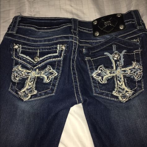 Brand New Miss Me Jeans Perfect Condition Miss Me Jeans Size 25, Cool Jeans Aesthetic, Cute Jeans Y2k, Jeans With Designs On Them, Missme Jeans Outfits, Mcbling Jeans, Miss Me Jeans Outfit, 2000 Jeans, Y2k Stuff