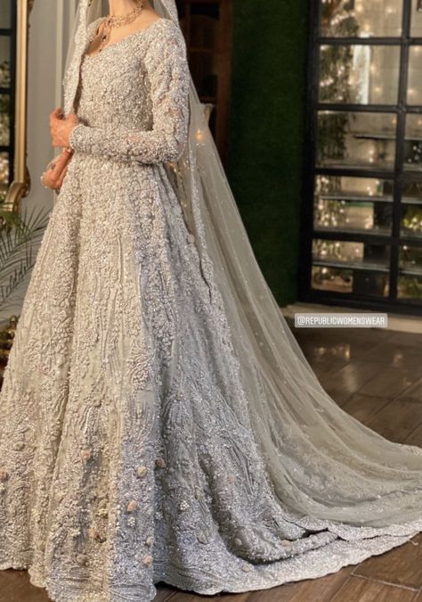 Pakistani Bridal Dress, Pengantin India, Walima Dress, Desi Wedding Dresses, Nikkah Dress, Asian Bridal Dresses, Asian Wedding Dress, Latest Bridal Dresses, Bridal Dresses Pakistan