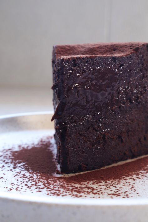 Melting Chocolate Cake – Buttermilk Pantry Chocolate Cake With Melted Chocolate, Marshmallow Chocolate Cake, Chocolate Crumble Cake, Melted Chocolate Desserts, Chocolate Blackout Cake, Chocolate Cake Aesthetic, Melting Cake, Matilda Chocolate Cake, Fudgy Chocolate Cake