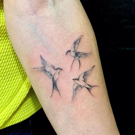 Tattoos That Symbolize Family, Three Little Birds Tattoo, 3 Birds Tattoo, Swallow Tattoo Meaning, Little Birds Tattoo, Tattoo Birds, Swallow Tattoo Design, Swallow Bird Tattoos, Bird Tattoos Arm