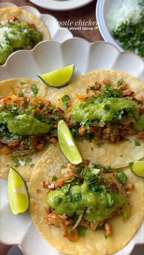 Tortilla Ideas, Healthy Mexican Food, Tacos With Salsa, Mexican Street Tacos, Chipotle Chicken Tacos, Chipotle Pepper Sauce, Cilantro Salsa, Sliced Onion, Asada Tacos