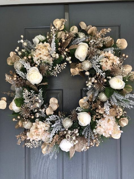 Truloveblooms - Etsy Luxury Christmas Wreath, Christmas Wreath Inspiration, Aesthetic Wreath, Xmas Wreaths, Wreath Designs, How To Make Wreaths, Handmade Shop, Utah, Christmas Diy