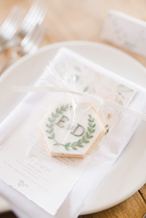 Biscuit Favours, Blue Floral Bridesmaid Dresses, Peach White Wedding, White Flowers Wedding, Wedding Shower Cookies, Bolton Abbey, Abbey Wedding, Bridal Cookies, Cake Favors