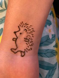 Animal Henna Designs, Henna Motive, Hanna Tattoo, Henna Doodle, Small Henna Tattoos, Small Henna Designs, Tattoo Designs Henna, Henne Tattoo, Cute Henna Designs