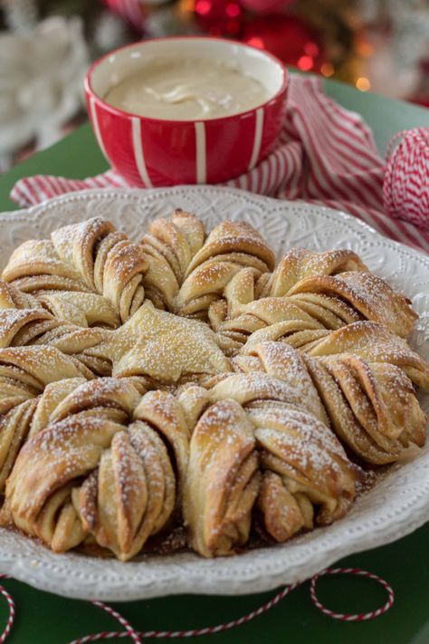 Easy Cinnamon Holiday Star Bread - Handmade Farmhouse Decorative Bread, Cinnamon Roll Bread, Star Bread, Dough Starter, Soft Gingerbread Cookies, Handmade Farmhouse, Sweet Dough, Bread Mix, Easy Cinnamon