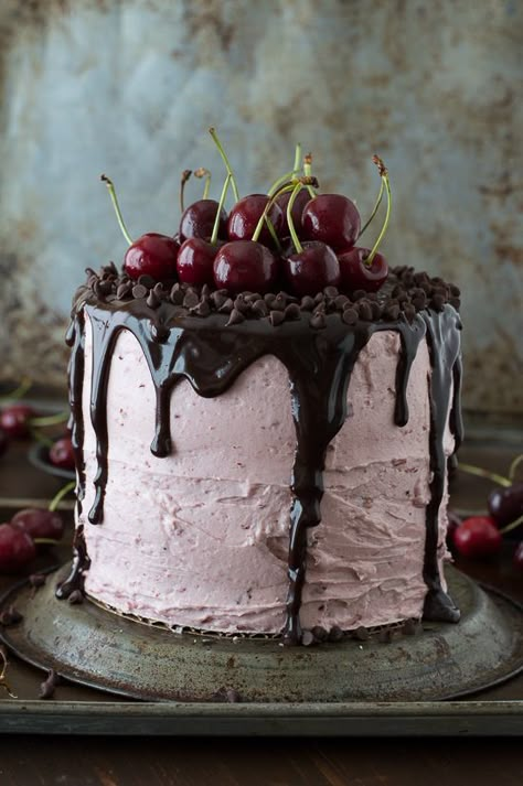 Cherry Buttercream, Holiday Desserts Table, Fresh Cherry, Torte Cupcake, Christmas Cake Recipes, Cherry Cake, Gateaux Cake, Fresh Cherries, Gorgeous Cakes