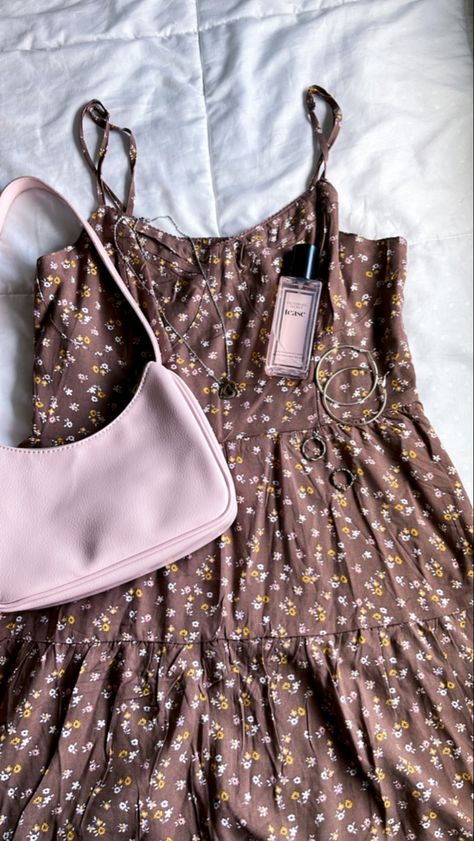 dress: Aéropostale | bag: forever 21 | fragrance | Vistoria’s Secret | #ootd #fashion #aesthetic #beautyblog #beautytips #fashionstyle 21 Background, Forever 21 Bags, Fashion Aesthetic, Longchamp Le Pliage, Ootd Fashion, Aeropostale, Going Out, Forever 21, The Day