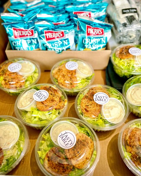 ~ Did You Know We Offer Bagged Lunches? ~ Make Your Next Catered Meeting Even Easier With Our Grab-And-Go Option! **Check Out All Of Our Corporate Lunch Options Here** https://tastytablecatering.com/wp-content/uploads/2024/01/Tasty-Table-Corporate-Menu-2024-01.pdf #catering #caterers #events #food #eventcaterer #eventfood #cater #funfood #delivery #fooddelivery #weddingprof #corporateevents #breakfast #lunch #dinner #dessert #baggedlunch #individuallunches #buffetlunch Grab Go Food Display, Grab N Go Lunch, Corporate Lunch Ideas, Meeting Catering, Boxed Lunch Catering, Team Meal, Prepping Ideas, Lunch Options, Cafeteria Food