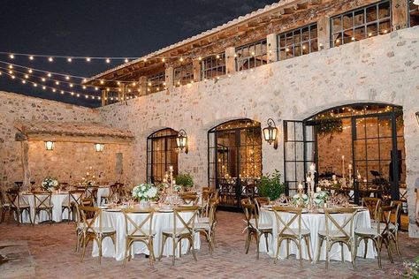 The romance and splendor of this desert oasis wedding gives a whole new meaning to the word elegance. High school sweethearts, Allison and Wesley, chose Arizona for their destination wedding locale, and my do we love the natural mountain backdrops and breathtaking Mediterranean architecture of the wedding venue. From the designer Berta wedding dress to the draped ceremony backdrop to the neutral mismatched bridesmaid dresses, this wedding over on #ruffledblog is worth seeing! Wedding Venue Courtyard, Wedding Venue Architecture, Party Venues Ideas, Scottsdale Wedding Venues, Oasis Wedding, Berta Dress, Event Venue Design, Event Space Design, Natural Mountain